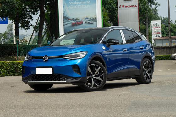 Vw ID.4 CROZZ EV 전기 자동차 검은 내부 초침 자동차